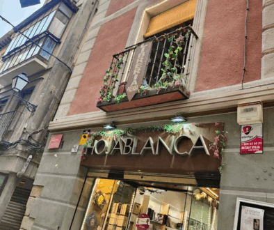 Fachada Hojablanca
